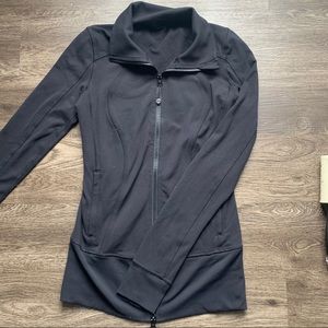 Lululemon in stride jacket